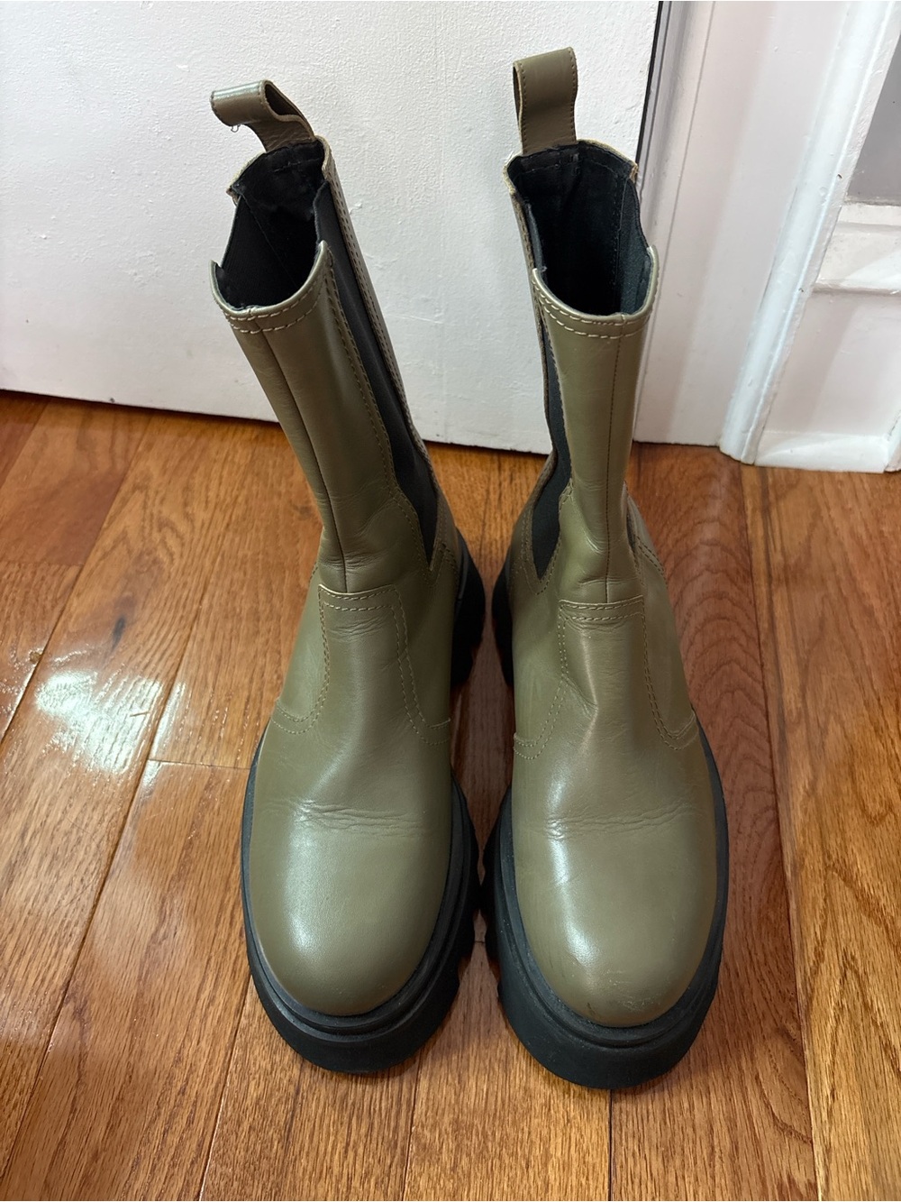 Zara Olive Green Chelsea Combat Boots 100% Leather